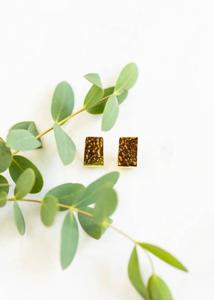 Wide Hammered Huggies | Gold