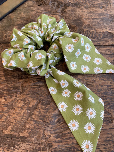 ✨ Handmade Bow Scrunchies – A Celebration of Culture in colors.