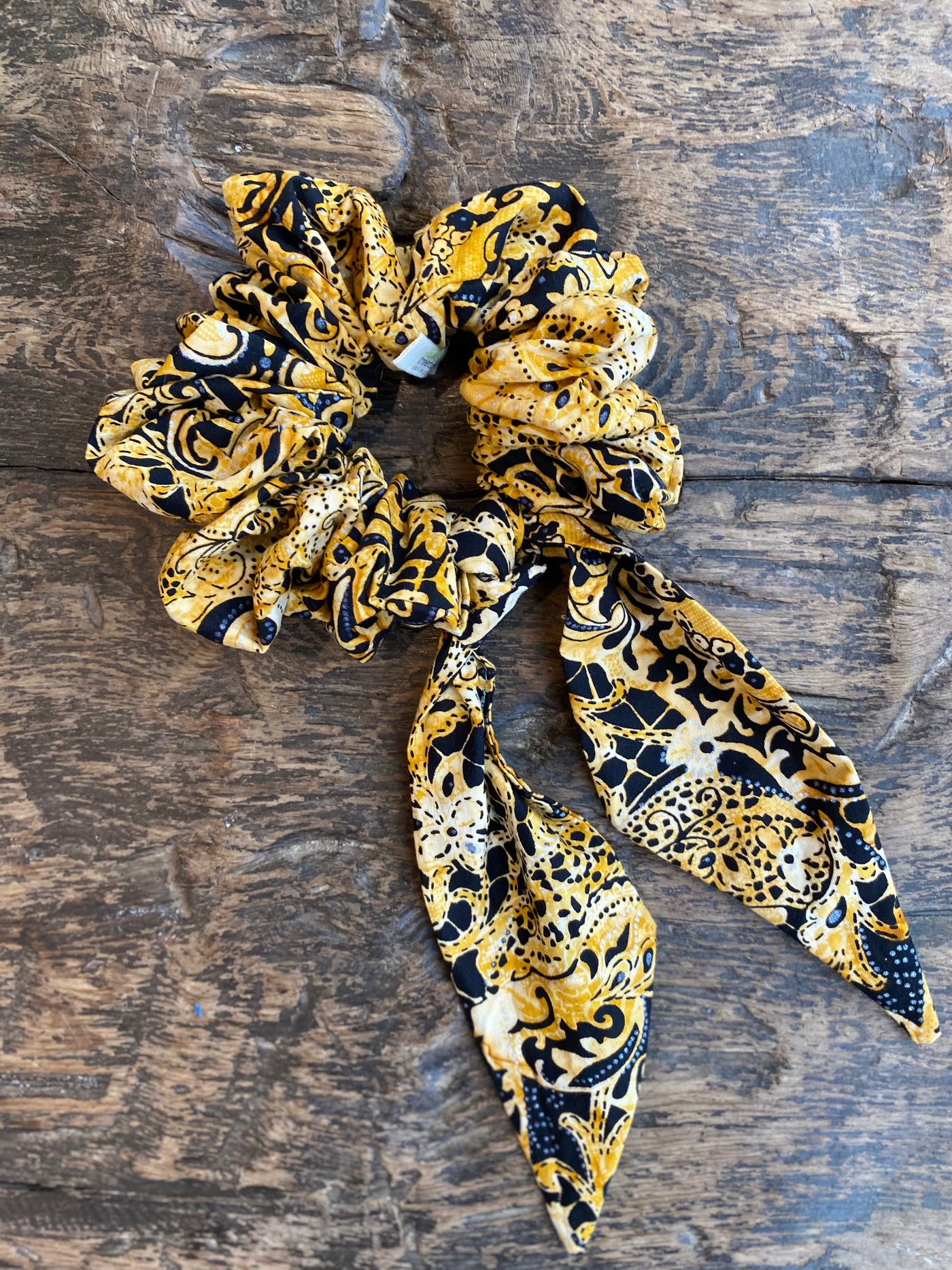 ✨ Handmade Bow Scrunchies – A Celebration of Culture in colors.