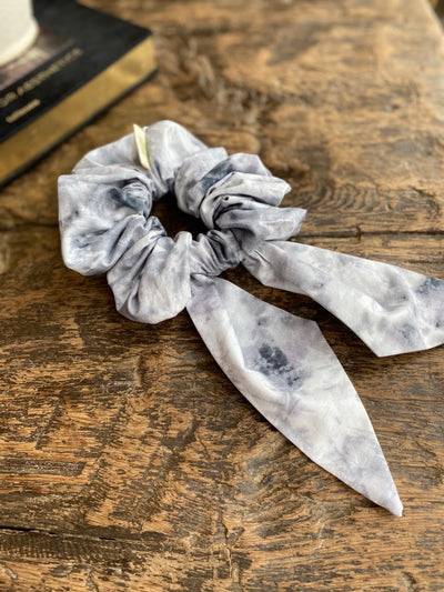 ✨ Handmade Bow Scrunchies – A Celebration of Culture in colors.