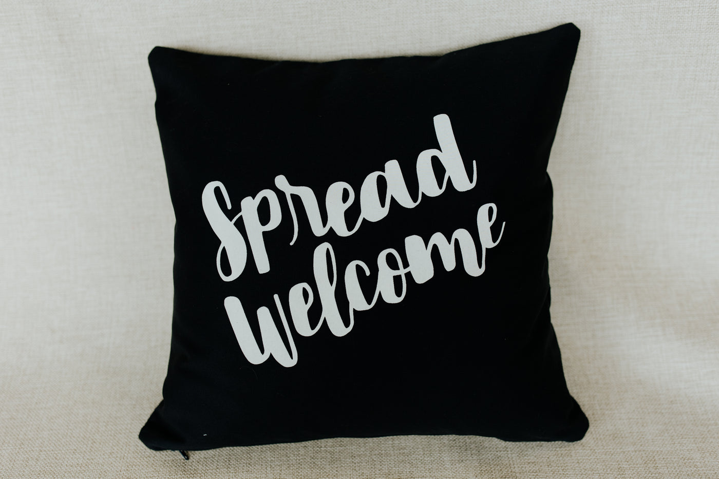 Spread Welcome Pillow Set