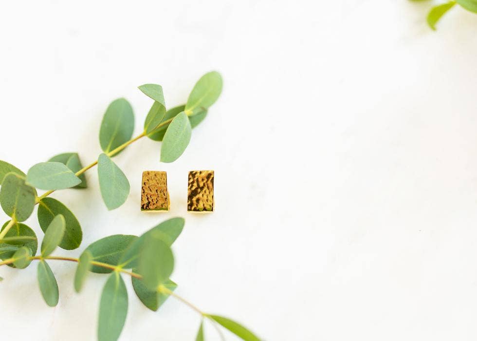 Wide Hammered Huggies | Gold